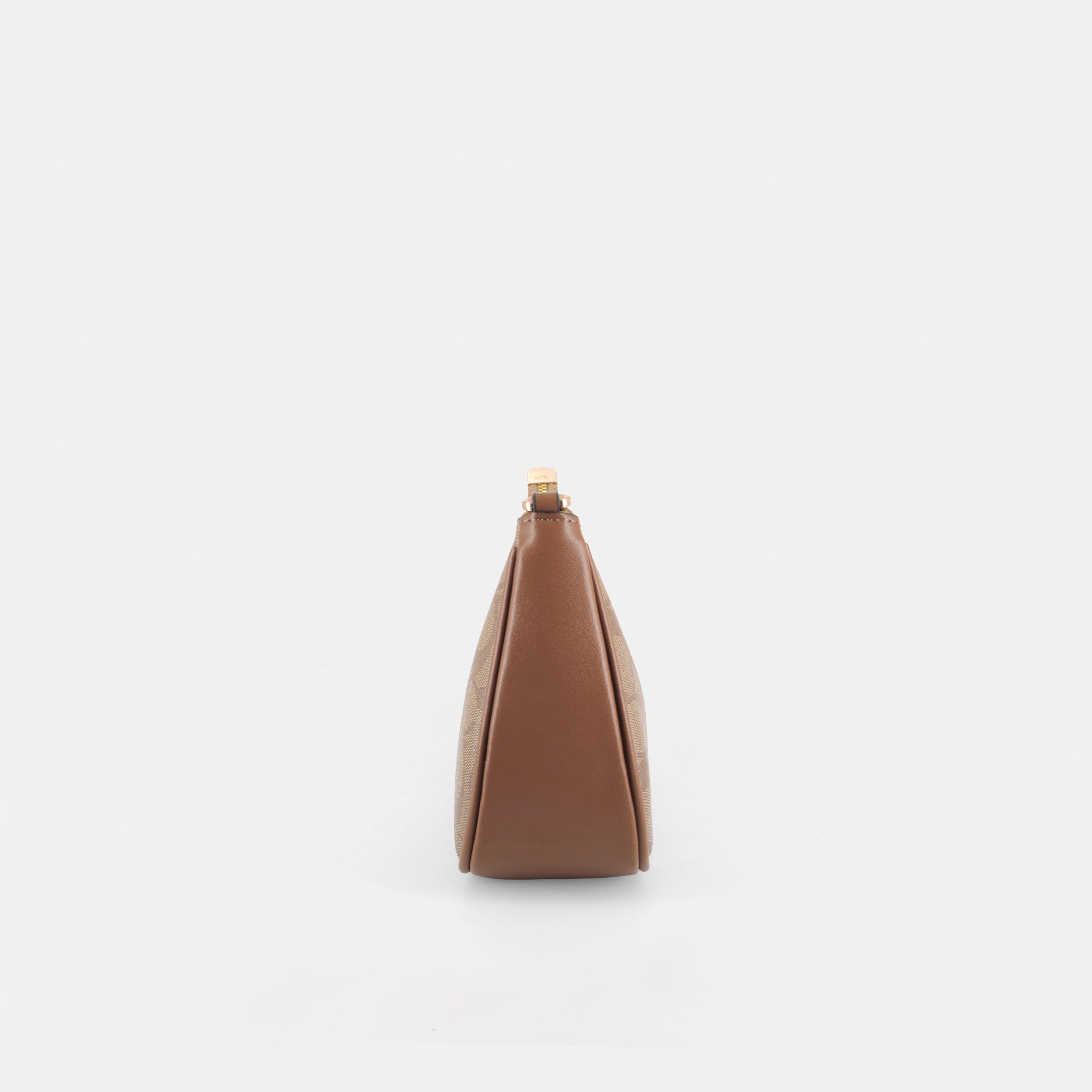 C  Shoulder & sling bag