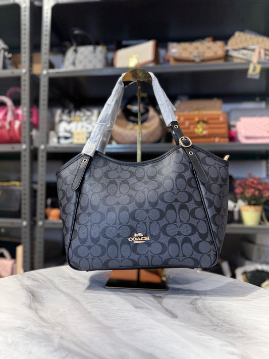 CH Luxury TOTS Bag With Premium Quality